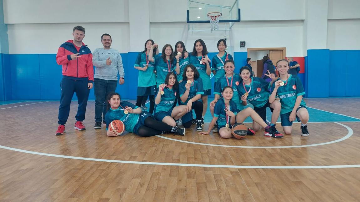  Kızlarımız Pendik Yıldız Kızlar Basketbol Şampiyonu 